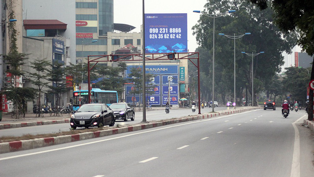 canh duong pho ha noi thenh thang trong ngay dau nam 2018