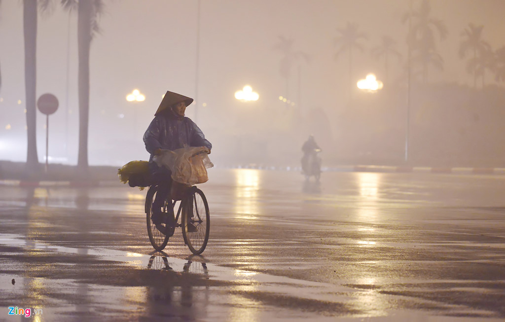 suong mu bao phu ha noi ca ngay lan dem