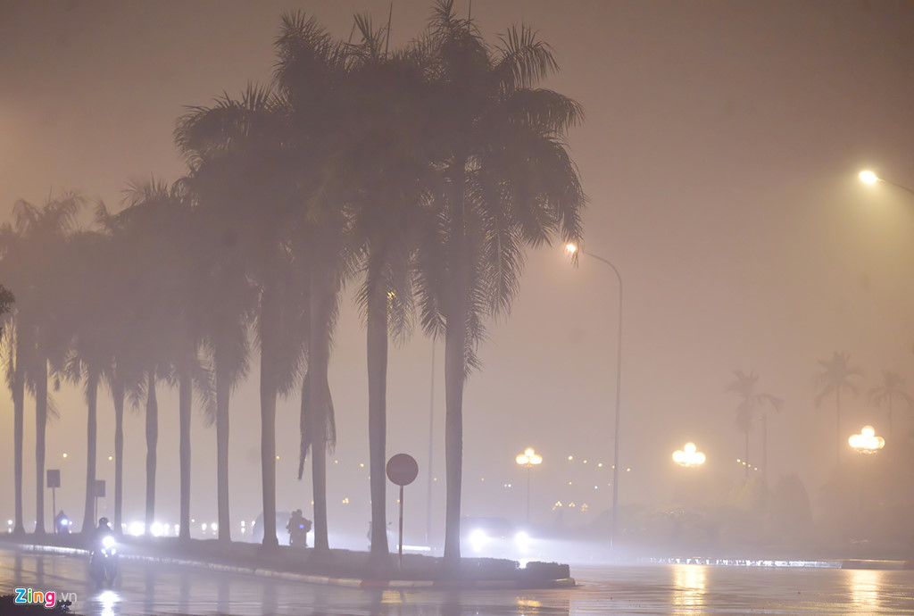 suong mu bao phu ha noi ca ngay lan dem