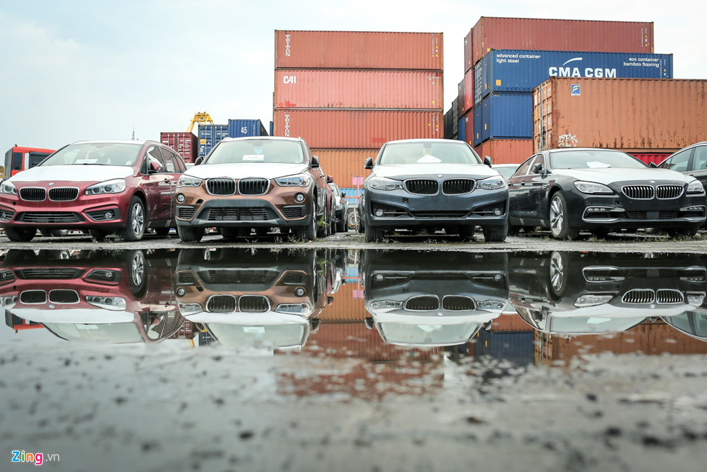 can canh dan xe bmw hon 3 trieu usd phu bui o sai gon