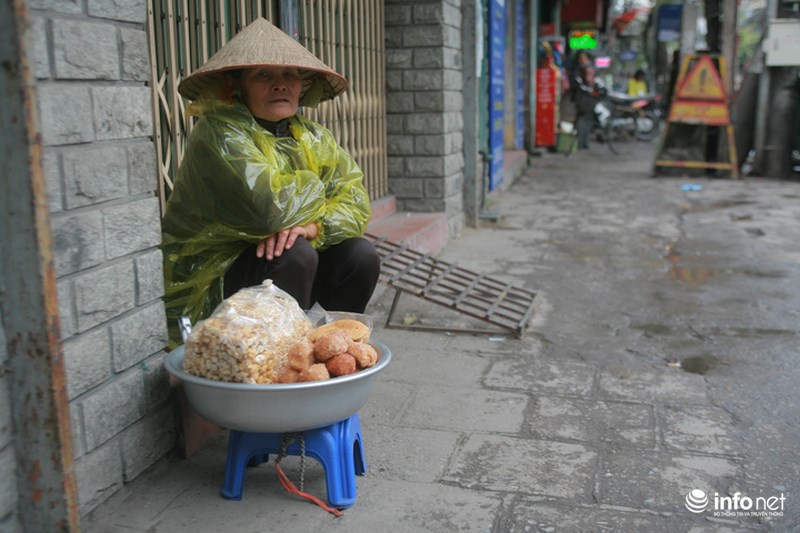 nguoi ha noi co ro trong gia ret te tai