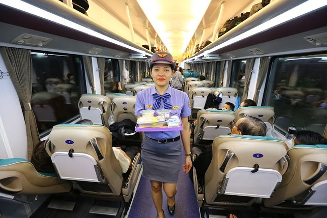 can canh loat tau hoa 5 sao tien nghi nhu tren may bay