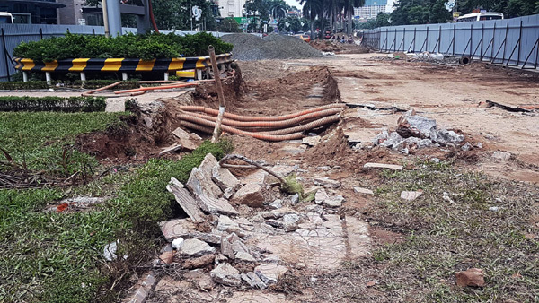 xen dai phan cach mo rong duong nguyen chi thanh len 10 lan xe