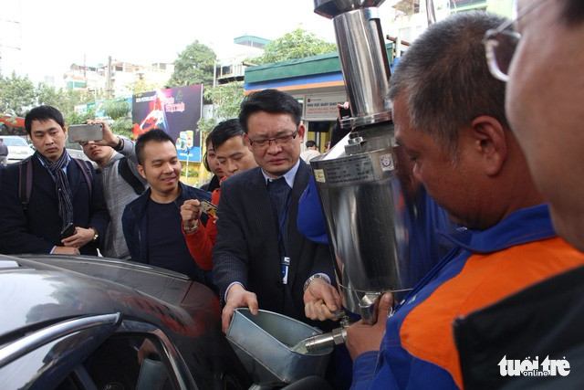 binh xang honda 65 lit do 819 lit binh thuong hay bat thuong