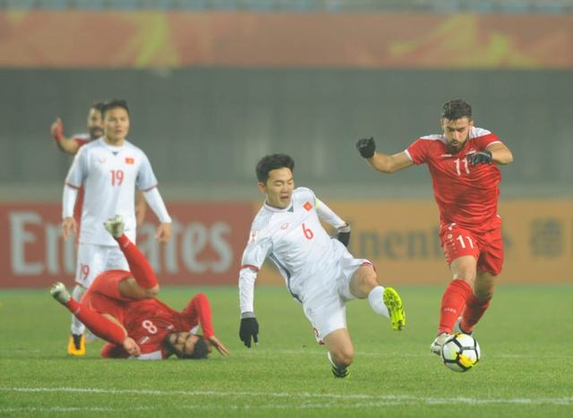 ha u23 iraq tren loat dau sung u23 viet nam gianh ve vao ban ket