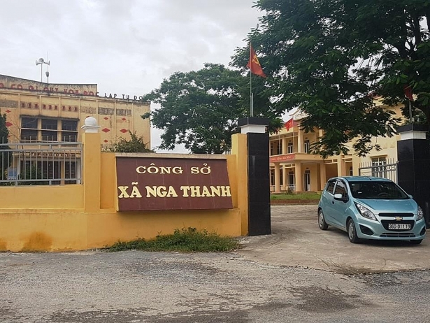 ky luat hang loat can bo xa co vo lac vao ho ngheo