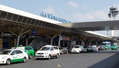 Bộ GTVT: Tiếp tục thu phí ô tô vào sân bay vì chưa đủ cơ sở dừng thu!