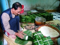lam gi khi bi ngo doc thuc pham vao dung dip tet nguyen dan