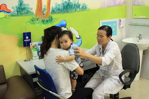 phu huynh e de voi vac xin moi bac si lo ngay ngay
