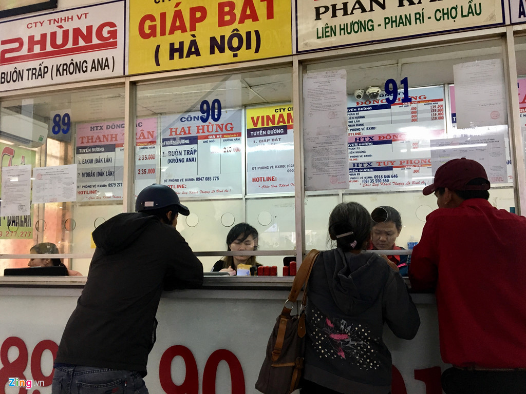 co ve hoat dong ram ro hanh khach bi sang tay ngay ben xe mien dong