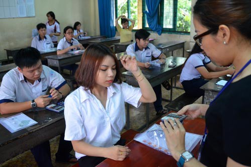 dai hoc top tren xet tuyen nhieu yeu to