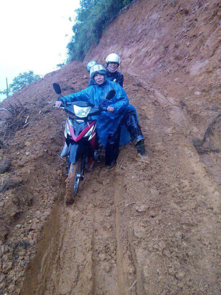 co giao bat khoc khi nhan duoc mon qua tet dau tien sau gan 30 nam day hoc