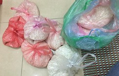 Cô giáo bật khóc khi nhận được món quà Tết đầu tiên sau gần 30 năm dạy học