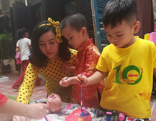 giat minh bo me chi tien trieu cho con hoc trai nghiem tet