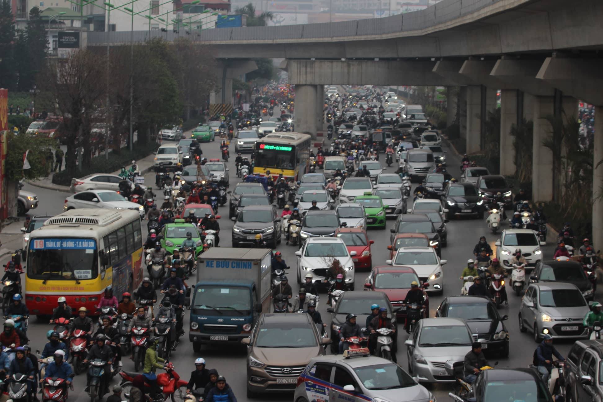 hoi ha sam tet ha noi lai tac khap nga
