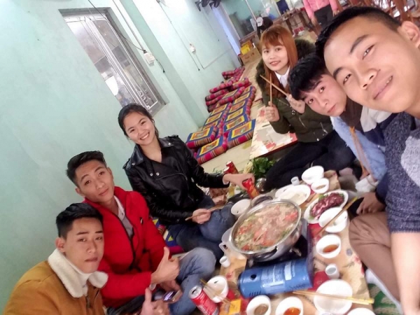 tinh trang chung khi hop lop dip tet ban bac 100 hua 10 di hop 1