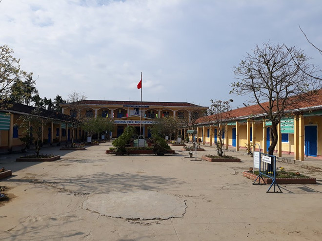 khien trach ban giam hieu tu y cho hoc sinh nghi sau tet