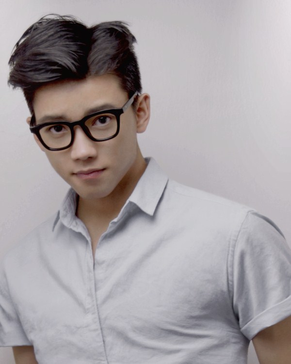 hotboy tuoi tuat chris khoa tro thanh co van bo tai chinh anh