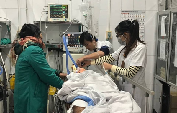 bac si khuyen cao ruou xin van gay ganh nang cho gan