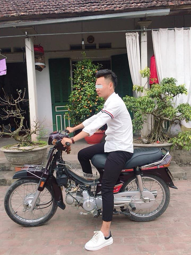 chiec ao so mi quoc dan hot nhat trong gioi tre viet hien nay tet nay di dau cung thay