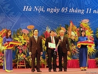 nhieu quan chuc vang khoi danh sach cong nhan giao su