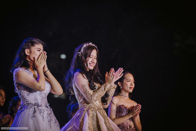 nu sinh xinh dep truong ams gianh hoc bong hon 5 ty dong tu dai hoc my