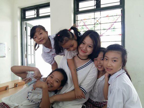 nu sinh xinh dep truong ams gianh hoc bong hon 5 ty dong tu dai hoc my