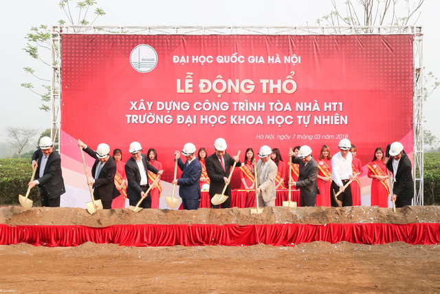 bat dau xay dung truong dh khoa hoc tu nhien tai hoa lac