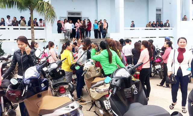 hon 500 giao vien doi du chua xot nhan tin mat viec