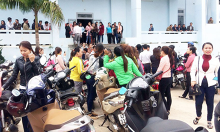 Hơn 500 giáo viên 'dôi dư' chua xót nhận tin mất việc