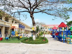 Vụ 'cô giáo quỳ gối': Hội trưởng cha mẹ học sinh bị uy hiếp
