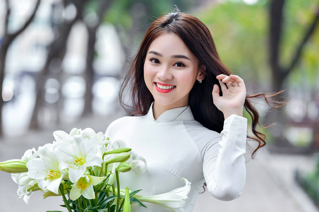 10 guong mat noi bat nhat truong thpt nguyen binh khiem