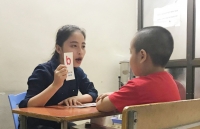 co giao mang thai nghi bi phu huynh danh nhap vien