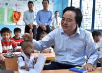 nghi luc phi thuong cua cau be ty hon o quang ngai