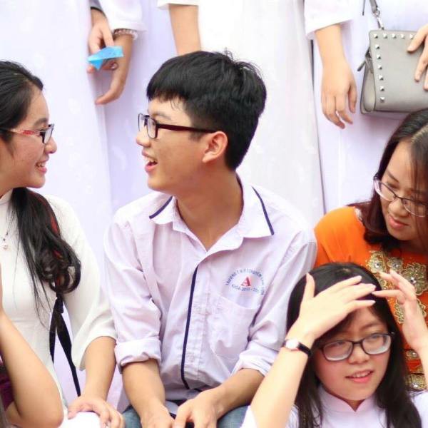 viet bai luan ve mat gia cua minh nam sinh gianh hoc bong gan 5 ty dong