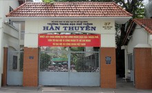 Thầy ví HS là 'cá nóc phun chất độc' bị đình chỉ dạy