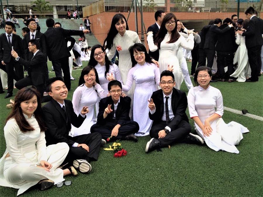 9x xinh dep nhan hoc bong tien si toan phan cua 6 truong dai hoc danh gia