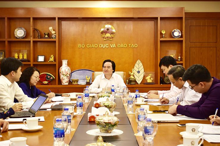 bo truong phung xuan nha se ban hanh bo quy tac ung xu van hoa trong truong hoc
