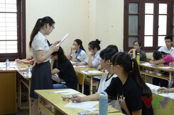 Ôn tập ở nhà, lựa chọn tốt nhất cho học trò lớp 12