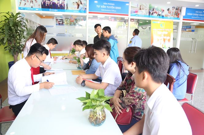 xet tuyen bang diem hoc ba xua tan noi lo ty le choi cao