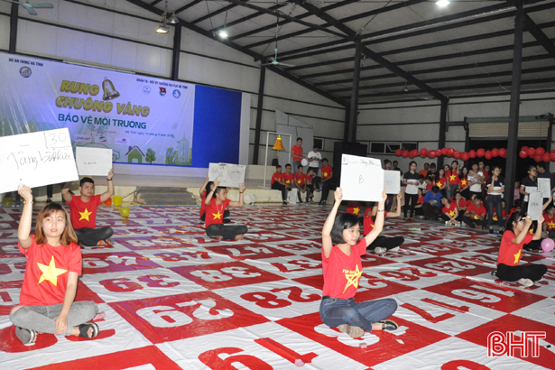 100 sinh vien dai hoc ha tinh rung chuong vang bao ve moi truong