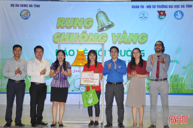 100 sinh vien dai hoc ha tinh rung chuong vang bao ve moi truong