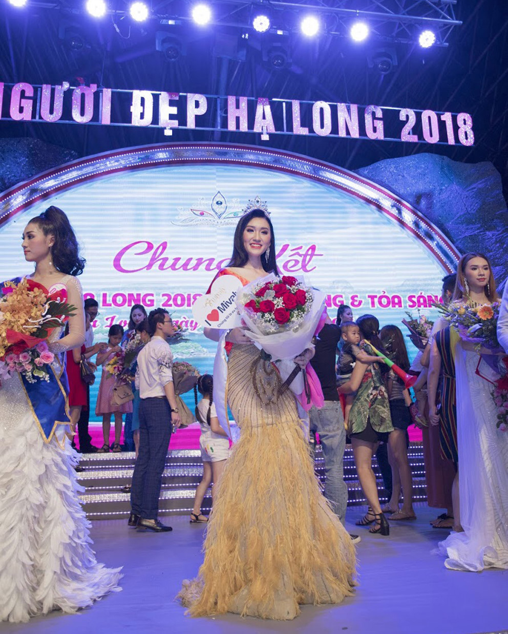 hanh trinh dang quang nguoi dep ha long 2018 cua nu sinh vien hoc vien tai chinh
