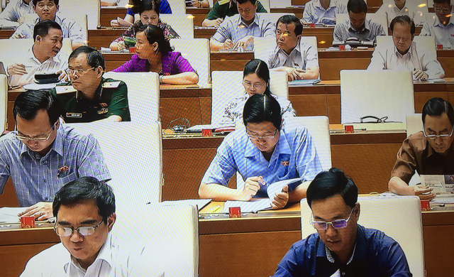 de xuat bo quy dinh mien hoc phi cho sinh vien su pham