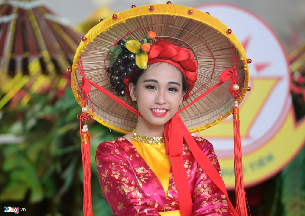 nhung nang tien ruc ro tai le hoi trai cay o sai gon