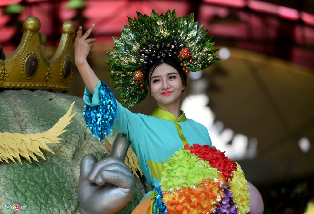 nhung nang tien ruc ro tai le hoi trai cay o sai gon