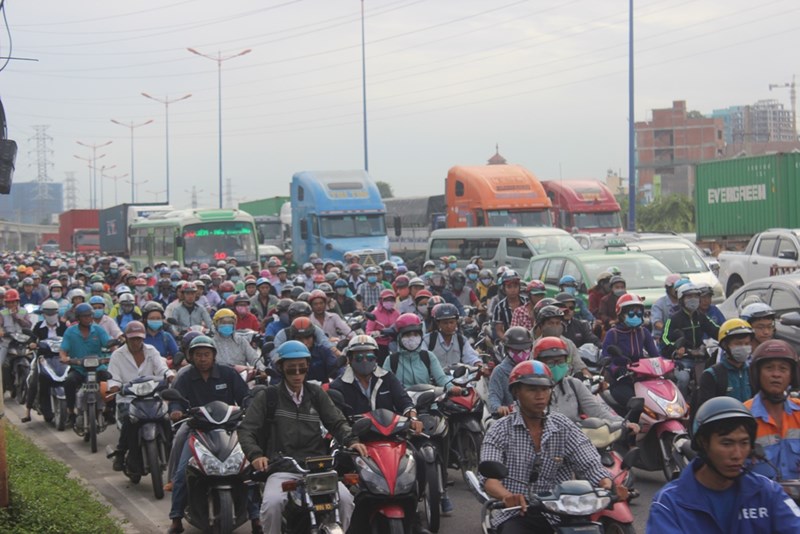 tp ho chi minh ket xe kinh hoang hon nua ngay chua het