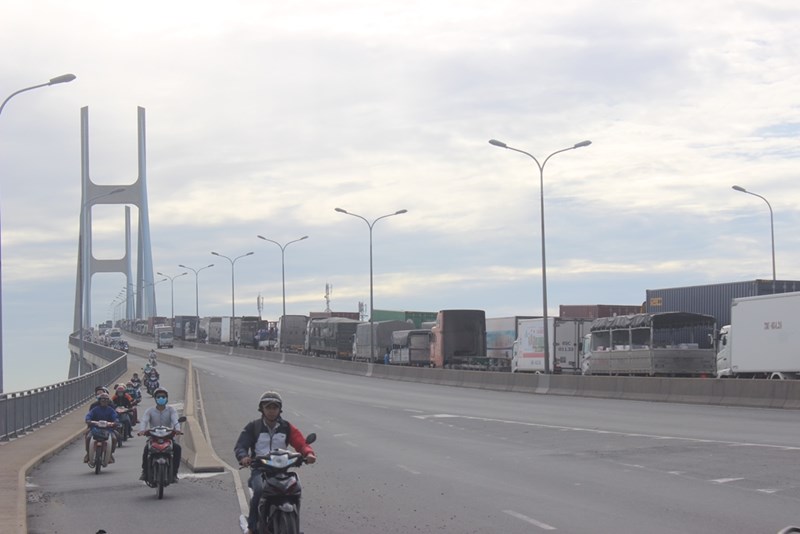 tp ho chi minh ket xe kinh hoang hon nua ngay chua het