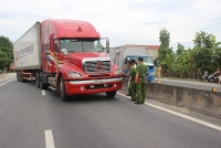bat khan cap tai xe container hat vang chien sy csgt xuong duong nguy kich