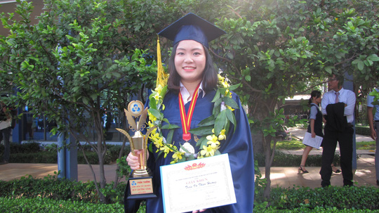 nu thu khoa truong dh bach khoa con gai me ky thuat nhieu loi the